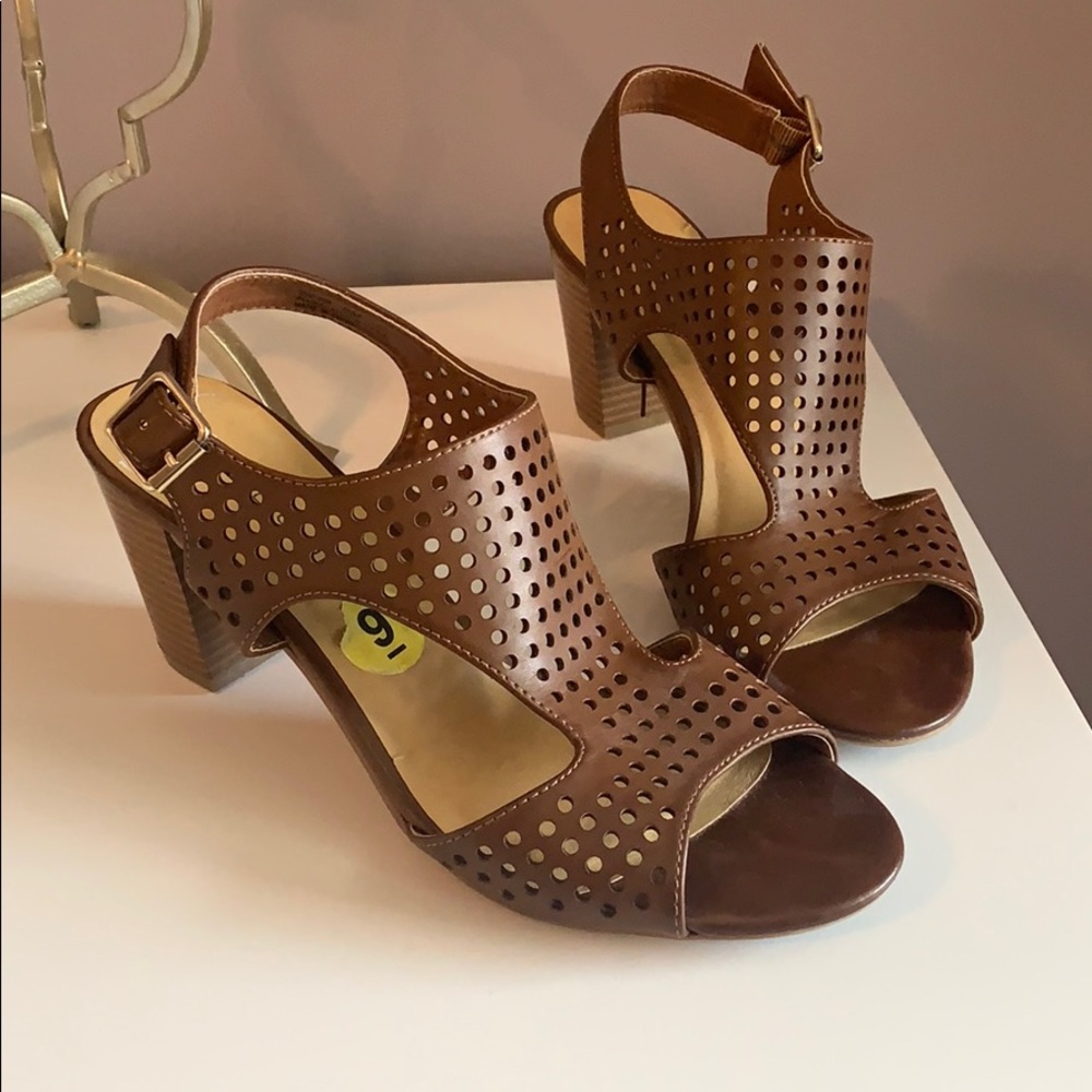 Chinese Laundry Brown Cut Out Heels